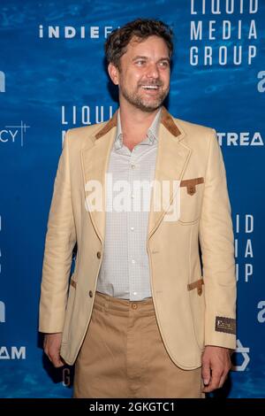 Toronto, Canada. 13 septembre 2021. Joshua Jackson participe à la réception de Liquid Media Splash au Festival international du film de Toronto. Liquid Media Group est une société de solutions d'affaires qui permet aux créateurs indépendants de la propriété intellectuelle de packer, financer, livrer et monétiser leur vidéo IP professionnelle dans le monde entier. Crédit : SOPA Images Limited/Alamy Live News Banque D'Images