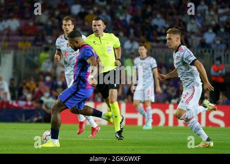 Barcelone, Espagne. 14/09/2021, Memphis Depay du FC Barcelone lors du match de la Ligue des champions de l'UEFA entre le FC Barcelone et le FC Bayern Munich au Camp Nou à Barcelone, Espagne. Banque D'Images