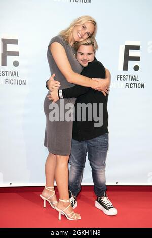 Camille Lou et Samuel Allain Abitbol assistent à la séance photo de J irai au bout de mes refes lors du 23e Festival de fiction télévisée à la Rochelle, le 14 septembre 2021 à la Rochelle, France. Photo de David Niviere/ABACAPRESS.COM Banque D'Images