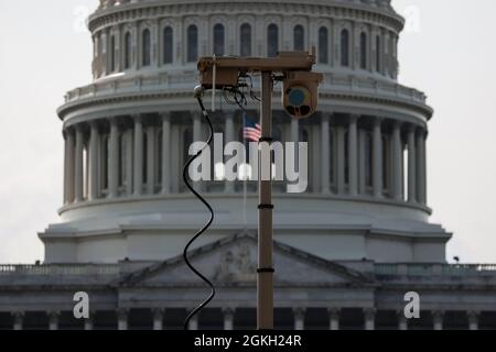 Washington, États-Unis. 14 septembre 2021. Une structure de caméra de sécurité temporaire a été installée avant le rassemblement prévu le 18 septembre pour soutenir les insurrectionnistes du 6 janvier, à Capitol Hill, à Washington, DC, le 14 septembre 2021. (Photo d'Oliver Contreras/SIPA USA) Credit: SIPA USA/Alay Live News Banque D'Images