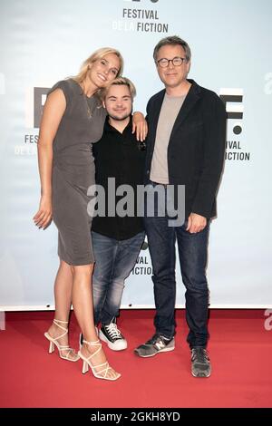 Camille Lou, Samuel Allain Abitbol et Guillaume de Tonquedec assistent à la séance photo de J irai au bout de mes refes lors du 23e Festival de fiction télévisée à la Rochelle, le 14 septembre 2021 à la Rochelle, France. Photo de David Niviere/ABACAPRESS.COM Banque D'Images