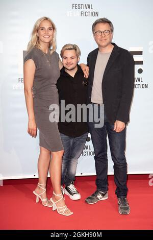 Camille Lou, Samuel Allain Abitbol et Guillaume de Tonquedec assistent à la séance photo de J irai au bout de mes refes lors du 23e Festival de fiction télévisée à la Rochelle, le 14 septembre 2021 à la Rochelle, France. Photo de David Niviere/ABACAPRESS.COM Banque D'Images