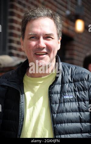 Manhattan, États-Unis d'Amérique. 30 mars 2011. NEW YORK, NY - 31 MARS : Norm MacDonald arrive au 'Late Show with David Letterman' au Ed Sullivan Theatre le 31 mars 2011 à New York. Gens: Norm MacDonald crédit: Storms Media Group/Alay Live News Banque D'Images