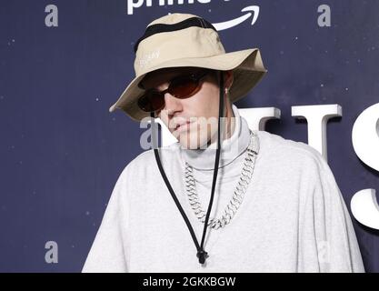 New York, États-Unis. 14 septembre 2021. Justin Bieber arrive sur le tapis rouge à l'événement spécial de projection de New York pour le prochain document d'Amazon Prime avec Justin Bieber intitulé Justin Bieber: Our World at Edge à New York le mardi 14 septembre 2021. Photo de John Angelillo/UPI crédit: UPI/Alay Live News Banque D'Images