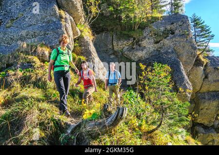 Groupe de randonneurs dans les montagnes d'Allgäu et Bregenzerwald région Banque D'Images