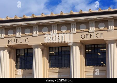 Détail du public Trust Office (construit dans les années 1920), un bâtiment de renouveau classique à Napier, en Nouvelle-Zélande Banque D'Images