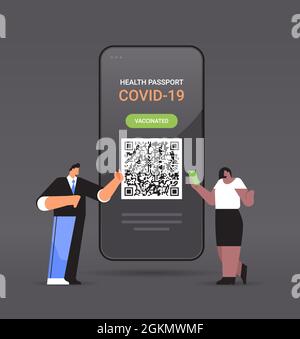 les voyageurs qui utilisent un passeport d'immunité numérique avec code qr sur l'écran d'un smartphone risquent une pandémie de covid-19 sans risque Illustration de Vecteur