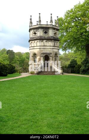 The Octagon Tower une folie de style gothique à l'abbaye de Fountains près de Ripon dans le North Yorkshire, Angleterre, Royaume-Uni. Banque D'Images