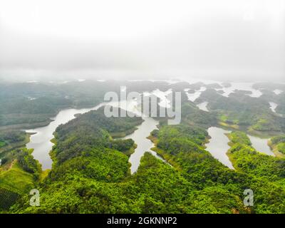 Lac de Nice Ta Dung dans la province de Dak Nong au centre du Vietnam Banque D'Images