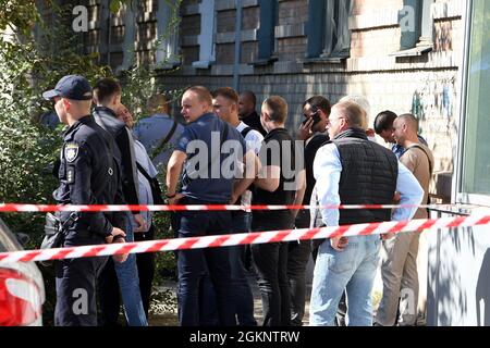 DNIPRO, UKRAINE - 15 SEPTEMBRE 2021 - deux personnes sont mortes lorsqu'une voiture Nissan Primera a explosé dans l'avenue Bohdan Khmelnytsky, Dnipro, Ukraine orientale crédit: UKRINFORM/Alay Live News Banque D'Images