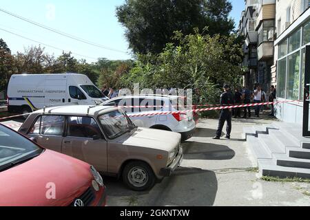 DNIPRO, UKRAINE - 15 SEPTEMBRE 2021 - deux personnes sont mortes lorsqu'une voiture Nissan Primera a explosé dans l'avenue Bohdan Khmelnytsky, Dnipro, Ukraine orientale crédit: UKRINFORM/Alay Live News Banque D'Images