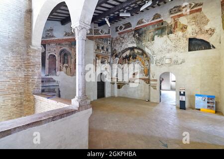 Foligno Ombrie Italie. Fresques du Palais Trinci (Palazzo Trinci), résidence patricienne et musée. Banque D'Images