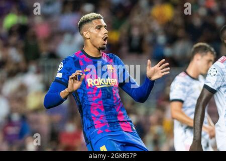 Barcelone, Espagne, le 14 septembre 2021, Ronald Araujo du FC Barcelone se lamente pendant la Ligue des champions de l'UEFA, match de football joué entre le FC Barcelone et le Bayern Munich au stade Camp Nou, le 14 septembre 2021, à Barcelone, Espagne - photo: Marc Gonzalez Alama/DPPI/LiveMedia Banque D'Images