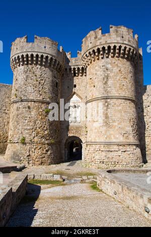 Porte marine, vieille ville de Rhodes, site classé au patrimoine mondial de l'UNESCO, Rhodes, Groupe des îles du Dodécanèse, Iles grecques, Grèce, Europe Banque D'Images