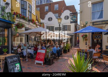 Vue sur les restaurants et les cafés dans les Lanes, Brighton, Sussex, Angleterre, Royaume-Uni, Europe Banque D'Images