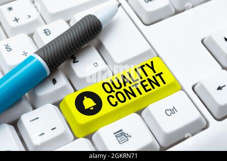 Écriture affichage du texte qualité du contenu. Un contenu d'approche commerciale qui offre de la valeur et consiste en une excellente écriture de protocoles de réseau en ligne Banque D'Images