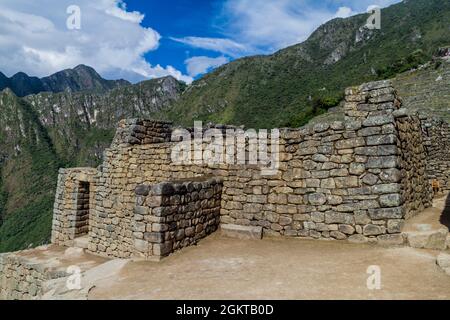 Bâtiments conservés dans les ruines de Machu Picchu, Pérou Banque D'Images