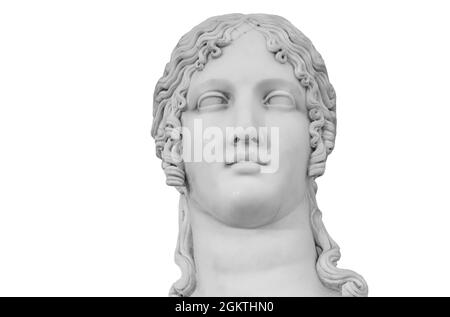 Copie en gypse de l'ancienne statue Helen de Troy isolée sur fond blanc. Plâtre sculpture visage de femme Banque D'Images
