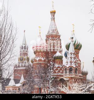 cathédrale saint-Basil, place rouge vide, moscou, russie. Pokrovskiy sobor. Banque D'Images