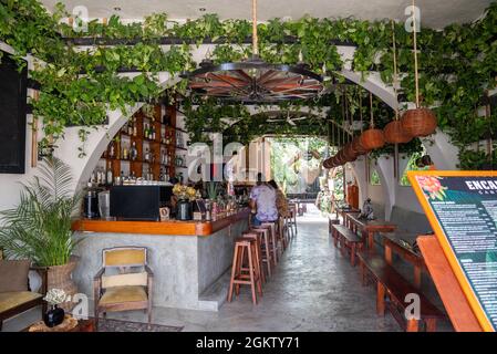 Magnifique café ou restaurant traditionnel de style rétro à Tulum Banque D'Images