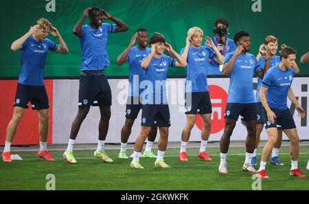 Les joueurs de Genk photographiés lors d'une session d'entraînement de l'équipe belge de football KRC Genk, mercredi 15 septembre 2021, à Vienne, Autriche, en préparation de Banque D'Images