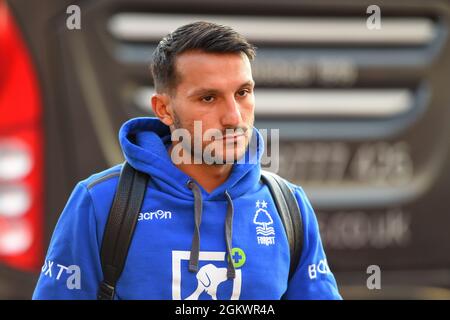 NOTTINGHAM, ROYAUME-UNI. 15 SEPT Joao Carvalho de la forêt de Nottingham arrive devant le match de championnat Sky Bet entre la forêt de Nottingham et Middlesbrough au City Ground, à Nottingham, le mercredi 15 septembre 2021. (Credit: Jon Hobley | MI News) Credit: MI News & Sport /Alay Live News Banque D'Images