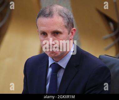 Michael Matheson MSP Net Zero et Secrétaire à l'énergie lors du débat du Parti conservateur et unioniste écossais sur Net Zero, énergie et transport, au Parlement écossais à Holyrood, Édimbourg. Date de la photo: Mercredi 15 septembre 2021. Banque D'Images