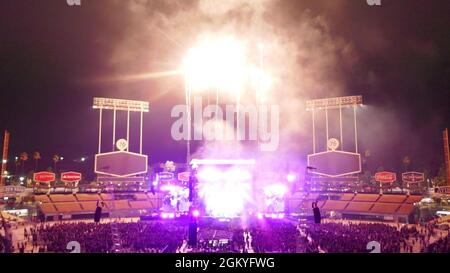 Los Angeles, Californie, États-Unis 3 septembre 2021 Une vue générale de l'atmosphère de Fall Out Boy sur scène en concert à Hella Mega Tour au Dodger Stadium le 3 septembre 2021 à Los Angeles, Californie, États-Unis. Photo par Barry King/Alay stock photo Banque D'Images