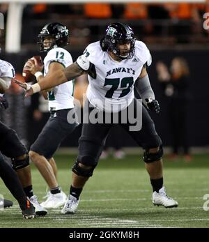 11 septembre 2021 - Hawaii Rainbow Warriors offensant lineman Kohl Levao #72 lors d'un match entre les castors de l'État de l'Oregon et les guerriers de l'arc-en-ciel d'Hawaï au stade Reser de Corvallis, OR - Michael Sullivan/CSM Banque D'Images