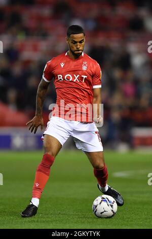 NOTTINGHAM, ROYAUME-UNI. 15 SEPT Max Lowe de la forêt de Nottingham en action pendant le match de championnat Sky Bet entre Nottingham Forest et Middlesbrough au City Ground, Nottingham, le mercredi 15 septembre 2021. (Credit: Jon Hobley | MI News) Credit: MI News & Sport /Alay Live News Banque D'Images