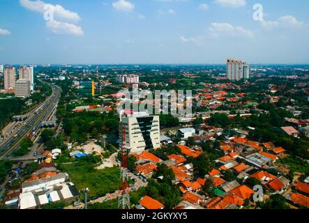 Région de Lebak Bulus, sud de Jakarta pendant la journée, le temps est clair et le ciel est nuageux vu d'une hauteur. Banque D'Images