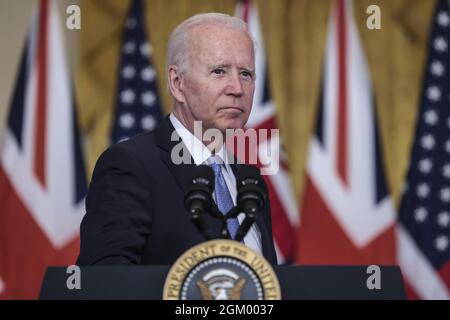 Washington, États-Unis. 15 septembre 2021. Le président Joe Biden a prononcé un discours sur une initiative de sécurité nationale le mercredi 15 septembre 2021 dans la salle est de la Maison Blanche à Washington. Le premier ministre australien Scott Morrison et le premier ministre britannique Boris Johnson se sont joints pratiquement au président Biden. Photo d'Oliver Contreras/UPI crédit: UPI/Alay Live News Banque D'Images