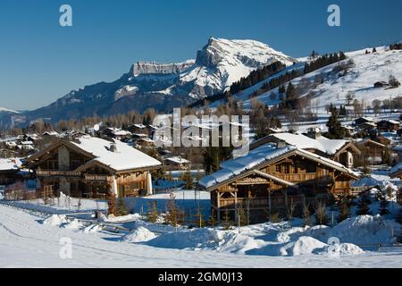 FRANCE HAUTE-SAVOIE (74) MEGÈVE, CHALETS DU HAMEAU DE MAZ À MEGÈVE, VALLÉE D'ARLY Banque D'Images