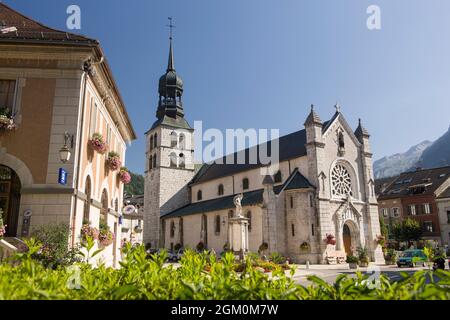 FRANCE HAUTE-SAVOIE (74) THONES, ST. ÉGLISE MAURICE, MASSIF DES ARAVIS Banque D'Images