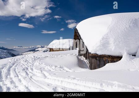 FRANCE SAVOIE (73) HAUTELUCE, CHALET ALPIN À CÔTÉ DES PISTES DE SKI DE HAUTELUCE, RÉGION DE CONTAMINES-MONTJOIE / HAUTELUCE, MASSIF DE BEAUFORTAIN Banque D'Images