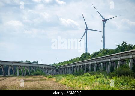 Lathen, Allemagne. 30 juillet 2021. L'installation de test TransRapid désaffectée Emsland (TVE). En 2006, un accident s'est produit à l'installation d'essai avec 23 décès. (À dpa '15 ans de TransRapid accident: À la vitesse 170 dans la catastrophe') Credit: Sina Schuldt/dpa/Alay Live News Banque D'Images