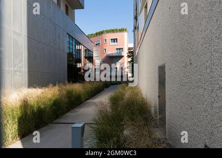 FRANCE HAUT-DE-SEINE (92100) BOULOGNE-BILLANCOURT, ZONE TRAPÈZE (ZONE ÉCOLOGIQUE), IMMEUBLE D'APPARTEMENTS Banque D'Images