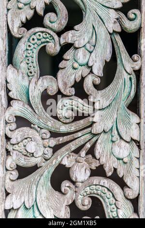 Panneau en bois sculpté, décoration intérieure. Bali, Indonésie. Banque D'Images