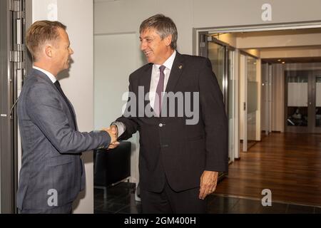 Le ministre danois des Affaires étrangères, Jeppe Kofod, et le président du ministre flamand, Jan Jambon, se sont rendus à Copenhague, où se trouve le 15e poste diplomatique flamand Banque D'Images