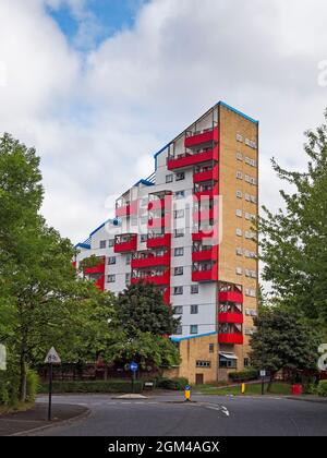 Byker Wall, un projet de logement à Newcastle upon Tyne, Royaume-Uni, conçu par Ralph Erskine. Banque D'Images