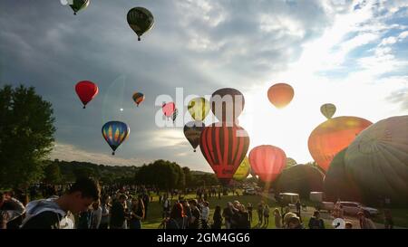 KAUNAS, LITUANIE - 30 août 2021 : un festival de montgolfières à Kaunas, Lituanie Banque D'Images