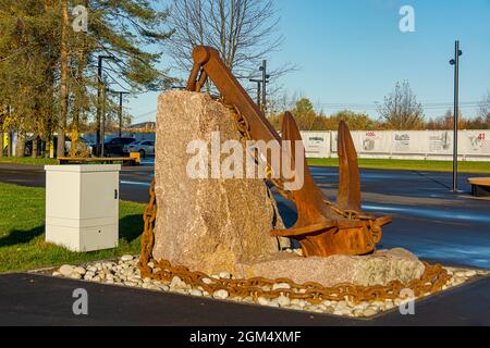 Autoroute Citadel. La ville de Kronstadt. Russie. 31 octobre 2021. Parc public 'Island of forts'. Un nouveau groupe culturel urbain de Kronstadt a consacré t Banque D'Images