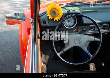 Vue interne des coléoptères Volkswagen 1303 Cabriolet en date de 1973 Banque D'Images