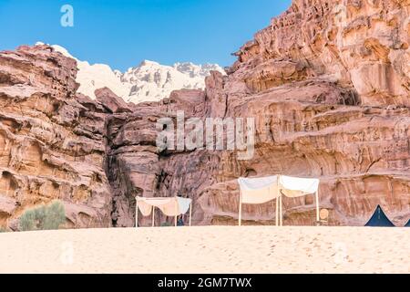 Tente berbère dans le désert de Wadi Rum, Jordanie. Banque D'Images