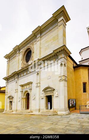 Façade Renaissance de la cathédrale de San Lorenzo à Lugano, canton du Tessin, Suisse. Banque D'Images