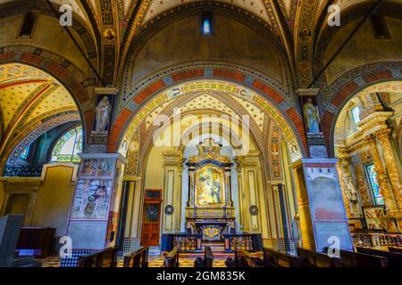 Intérieur de la cathédrale de San Lorenzo à Lugano, canton du Tessin, Suisse. Banque D'Images