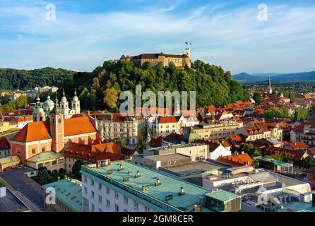 Vue Arial du château de Ljubljana, le château de Ljubljana, le château de Ljubljana, le château de Laibacher Schloss et la vieille ville de Ljubljana Banque D'Images