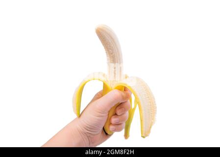 Banane jaune ouverte fraîche à la main isolée sur blanc Banque D'Images