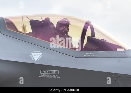 Mosnov, République tchèque. 17 septembre 2021. L'avion polyvalent de 5e génération F-35 Lightning II a atterri à Ostrava, en République tchèque, le 17 septembre 2021, avant les jours de l'OTAN et les jours de l'Armée de l'Air tchèque du week-end. Crédit: Jaroslav Ozana/CTK photo/Alay Live News Banque D'Images