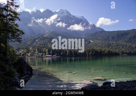 Eibsee sur le Zugspitze à Garmisch Partenkirchen Banque D'Images